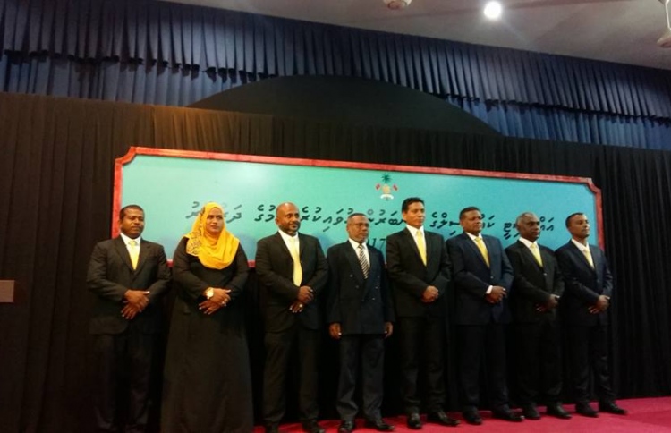 އައްޑޫ މޭޔަރާއި ތިން ކައުންސިލަރަކު ސަސްޕެންޑްކޮށްފި