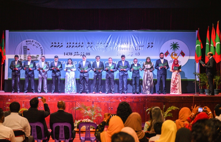 އާ ކައުންސިލްތަކާ ދެމެދު ވެސް ސިޔާސީ "ބޮޑު ފާރު"