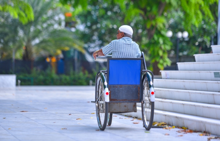 ދުވަސްވީ މީހުންނަށް ހާއްސަ މަރުކަޒުތައް އަޅަނީ