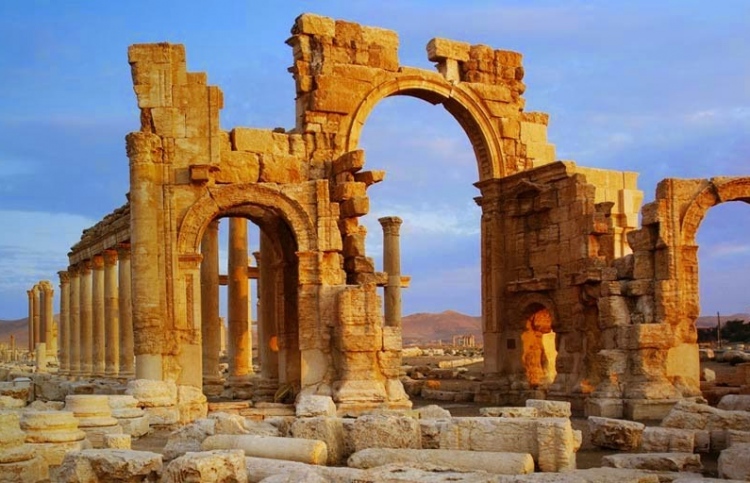 އިހުގެ އުންމަތްތައް: ޢާދުބާގައި މީހުން ނެތިކުރެއްވުން