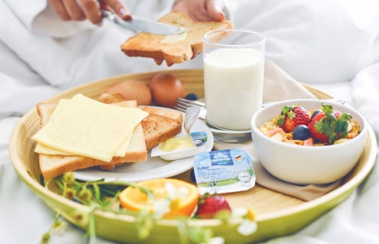 އޯލްޑެންބާގާ ބަޓަރުން ގެނެސްދޭ މީރުކަން