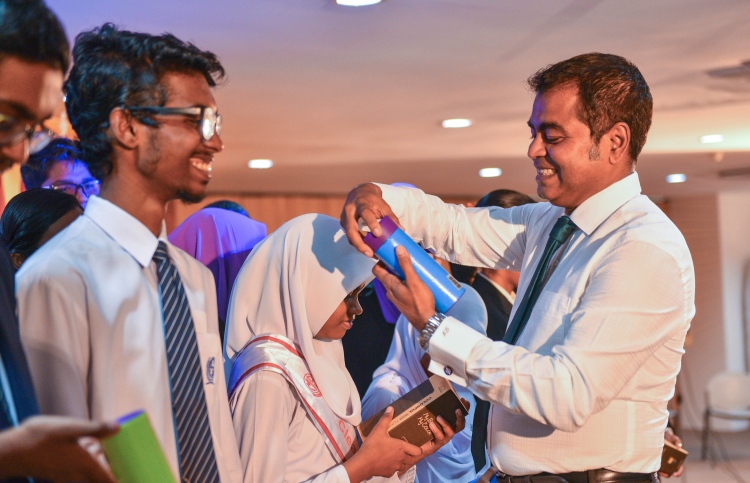 ޕްލާސްޓިކް ކޮތަޅު މަދުކުރާ ގައުމީ ކެމްޕެއިން ފަށަައިފި