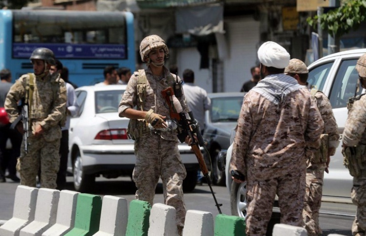 ތެހެރާނުގައި ހަމަލާ ދިނީ އައިއެސްއާ ގުޅިފައިވާ ބައެއް