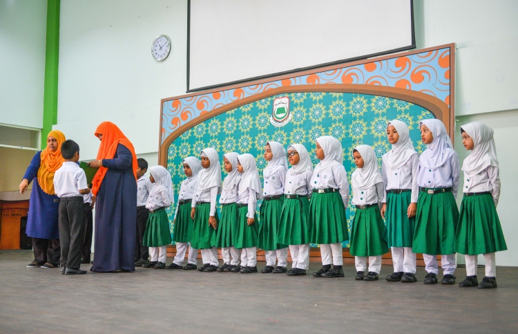 އަޒްހަރުގެ ޓީޗަރުން ރާއްޖެ އަންނާނީ ބުދަ ދުވަހު