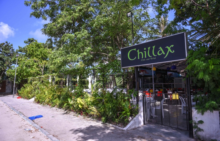 ޗިލެކްސް ހިންގި އިމާރާތް ތަޅާލައިފި