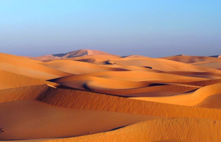 އިހުގެ އުންމަތްތައް: ޢާދުބާގައި މީހުން ނެތިކުރެއްވުން