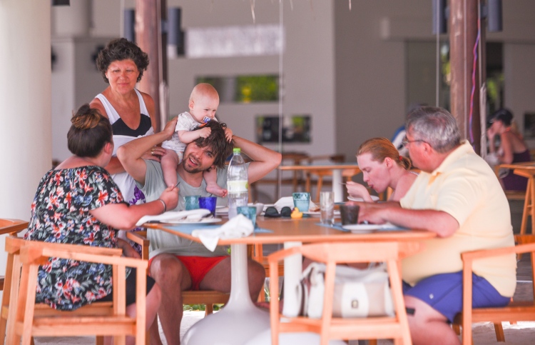 ޗައިނާ ފަތުރުވެރިން ގެނައުމާ ބެހޭ ތަމްރީން ޕްރޮގްރާމެއް