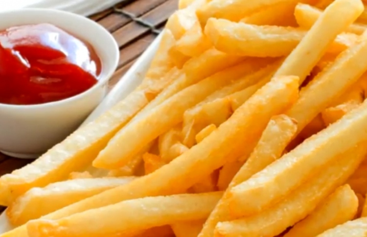 ހަ އެތިކޮޅަށް ވުރެ ގިނައިން ޗިޕްސް ނުކާން ލަފައެއް