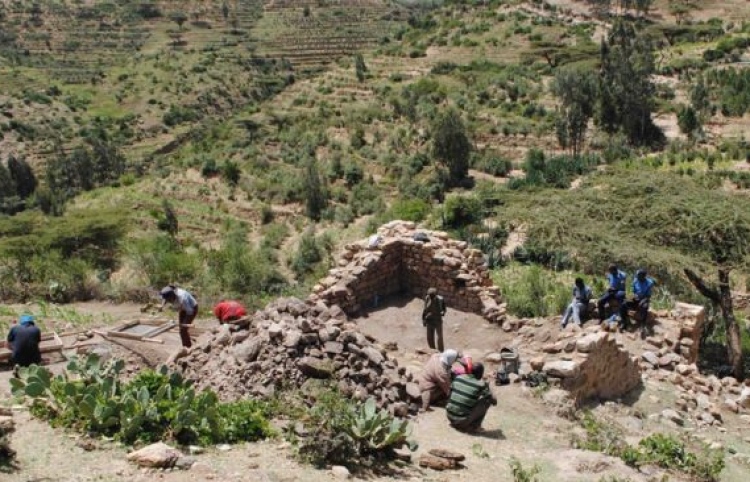 ރާއްޖޭގެ ތަކެތި ވެސް ހުރި ގަދީމީ ސަހަރެއް ހޯދައިފި