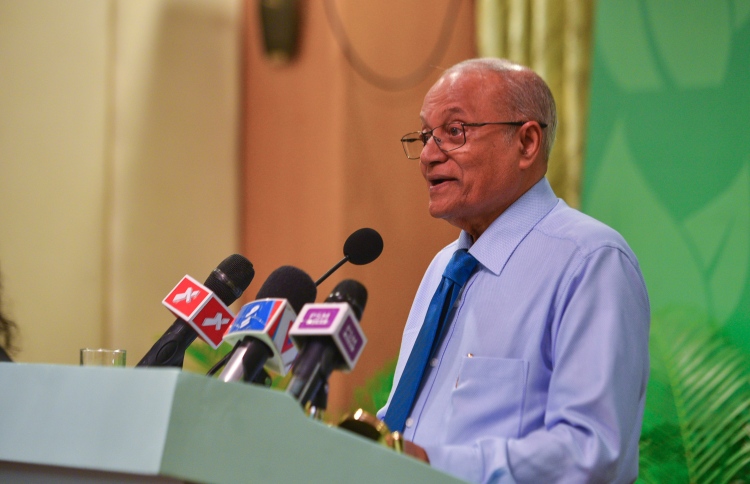 މައުމޫން އޭސީސީ އަށް ހާޒިރުވާން އަންގައިފި