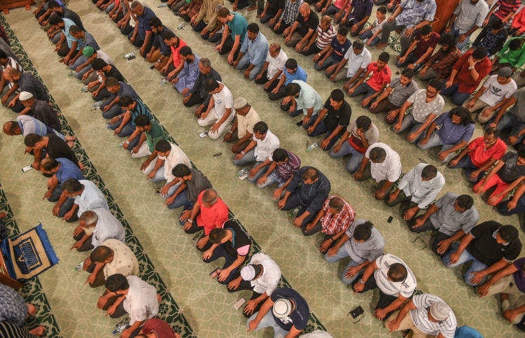 ރޯދަ އިނާޔަތް ދޭން އަންގައިފި