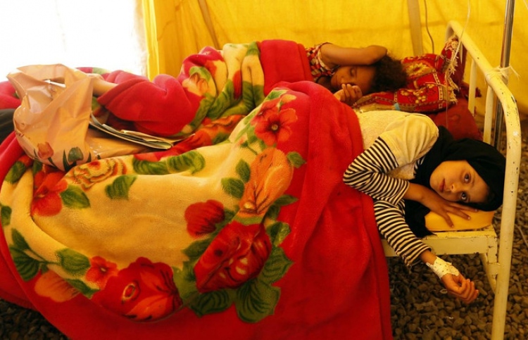 ޔަމަނުން ކޮލެރާ ނައްތާލަން ސައޫދީން އެހީ ވަނީ