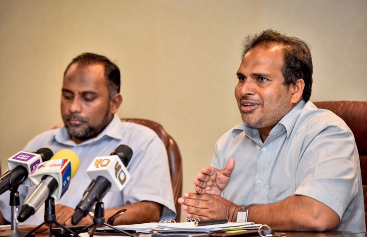 ﷲ ގެ އިސްމުފުޅު ތާނައިން ނުލިޔަން އަންގައިފި