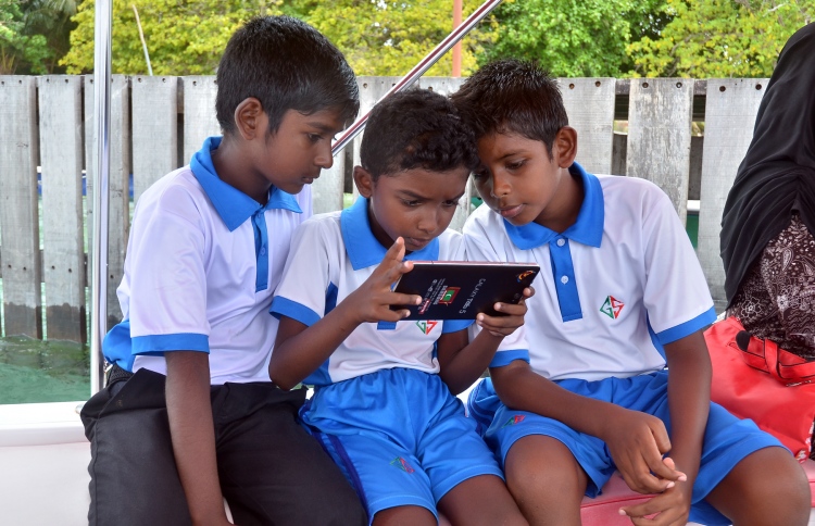 ސެޓެލައިޓް ސްކޫލުތައް އަންނަ މަހުގެ 24 ގައި ހުޅުވަނީ