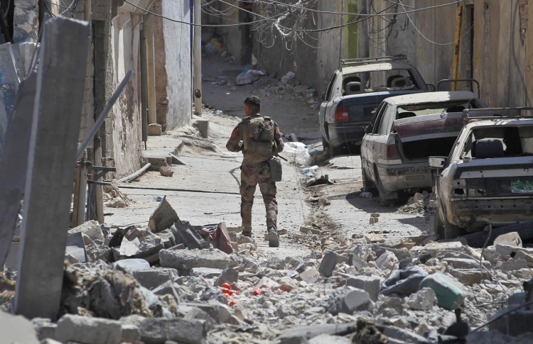 މޫސަލްގެ ކުޑަ ތަންކޮޅެއްގައި އައިއެސް ތާށިވެފައި