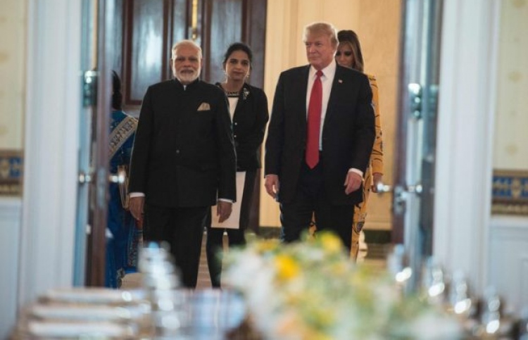 ޓްރަމްޕާއި މޯދީ ގުޅިގެން ޕާކިސްތާނަށް އިންޒާރު ދީފި