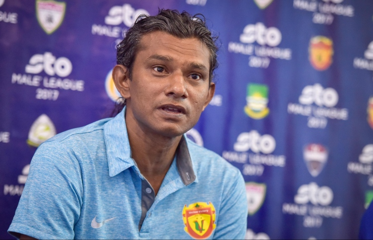 މާޒިޔާއާ ވާދަކުރާއިރު ނަޒީހު އިތުބާރާ އެކު