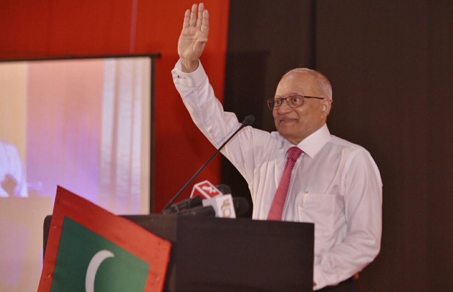 މިރޭގެ ޖަލްސާގައި މައުމޫން -- ފޮޓޯ: ހުސެއިން ވަހީދު/ މިހާރު