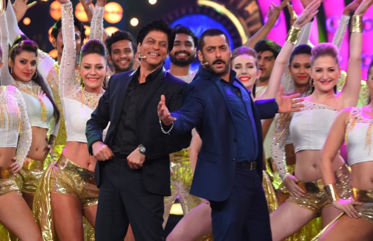 ޝާހްރުކްގެ ޚާއްސަ ހަދިޔާއެއް ސަލްމާން ޚާނަށް