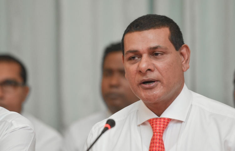 ސިޔާމް މިފަހަރު ވެސް މަޖިލިހުގެ ހާޒިރީގެ ފުލަށް