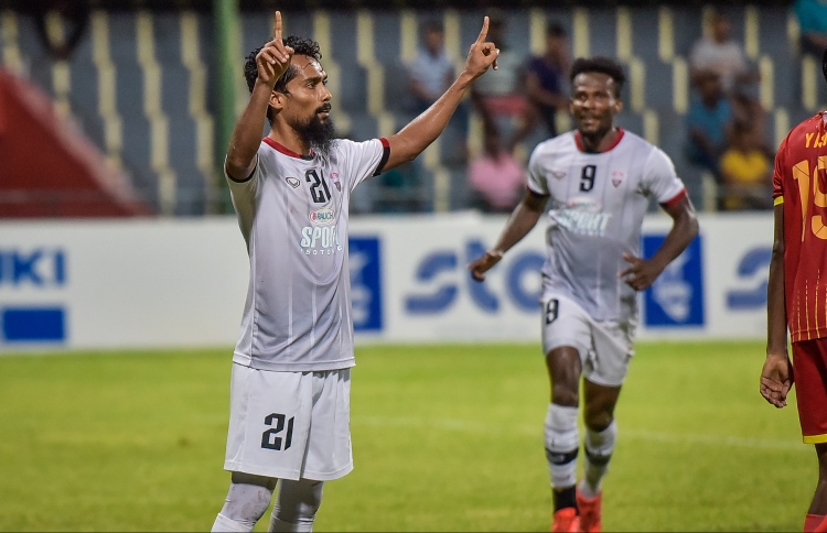 "މިނިވަން ޗެމްޕިއަންޝިޕުގެ ޓީމުތަކާ ކުޅޭއިރު ސަމާލުވޭ"