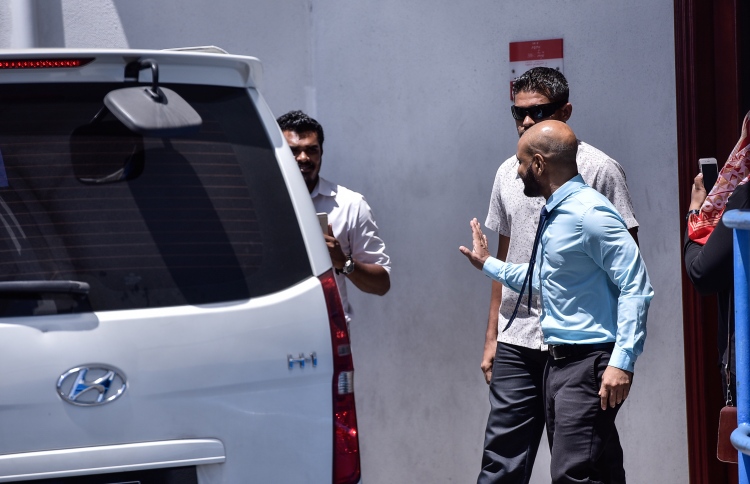 ފާރިސް އާއި ޣައްސާނުގެ ޝަރުތު ހަމަވޭތަ؟