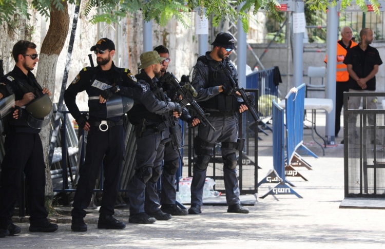 ގުދުސް އަކީ ރަތް ރޮނގެއް، އިޒްރޭލުން ކުޅެނީ އަލިފާނާ