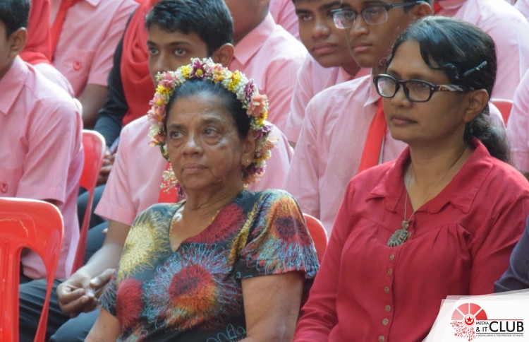 30 އަހަރަށް ފަހު ވިސާކާ މިސް ރާއްޖެއަށް އަލްވަދާއު