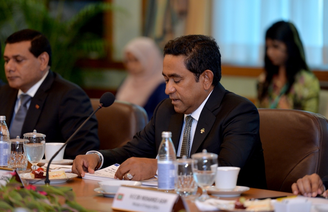 މާލެ: ޖުލައި 25، 2017- މިނިވަން ދުވަހުގެ ރަސްމިއްޔާތު ޝަރަފުވެރި ކޮށްދެއްވުމަށް ވަޑައިގެންނެވި ޕާކިސްތާނުގެ ބޮޑުވަޒީރު ނަވާޒް ޝަރީފާ އެކު ރައީސް އަބްދުﷲ ޔާމީނާ ޕާކިސްތާނާއި ރާއްޖޭގެ ރަސްމީ ވާހަކަތައް ރައީސް އޮފީހުގައި މިއަދު ކުރިއަށް ގެންދަވަނީ -- ފޮޓޯ: ރައީސް އޮފީސް