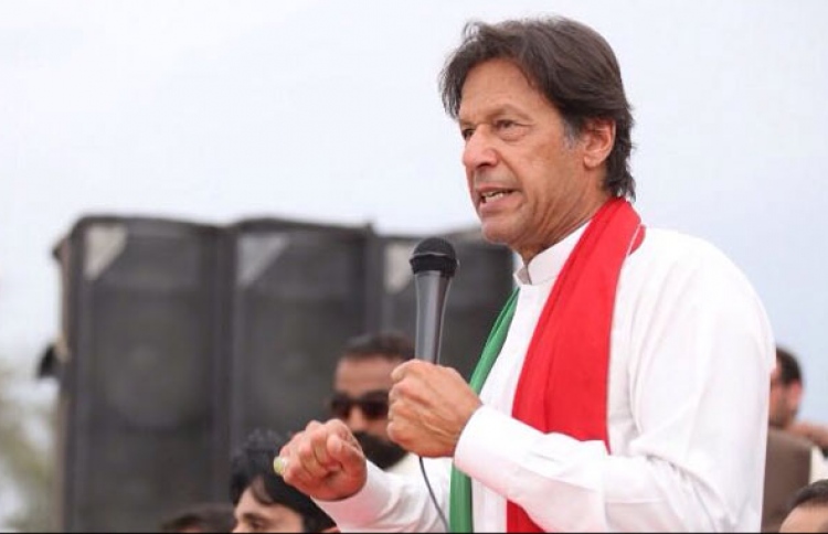 ނަވާޒް ޝަރީފު މަގާމުން ދުރުކުރުމުން އިމްރާން ޚާނަށް ތައުރީފް