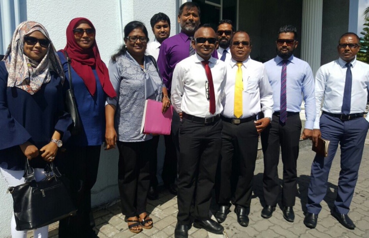 އަޒްރާއަށް ކުރާ ދައުވާ އަނބުރާ ގެންދިއުމަށް ގޮވާލައިފި