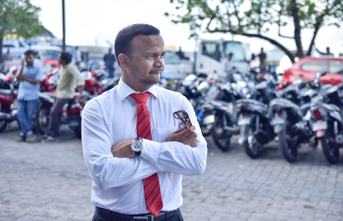 ވަކީލު ހަމަނުޖައްސާތީ ގާޒީގެ ސުވާލުތައް އަލީ ހުސައިނަށް