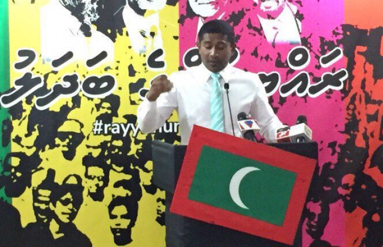 މުވައްޒަފުންނަށް ދަނީ ބިރުދައްކަމުން: މަހުލޫފް