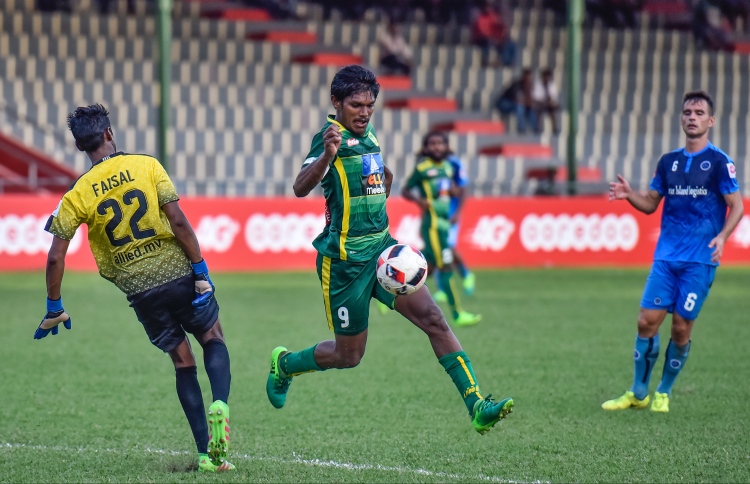 ވަރުގަދަ ކުރިމަތިލުމެއް، މާޒިޔާ އިން ނިއު ބަލިކޮށްފި