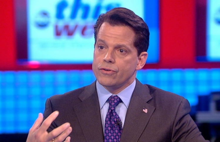 ޓްރަމްޕާ ދެކޮޅަށް ވައިޓް ހައުސް ތެރޭން ދަނީ މަސައްކަތް ކުރަމުން