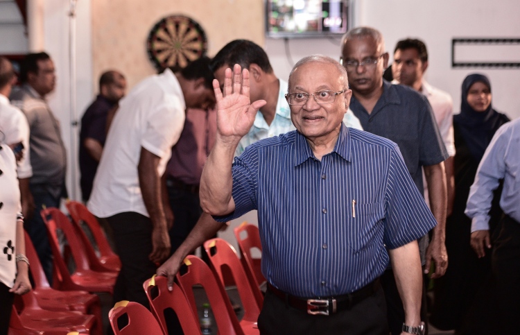 މައުމޫންގެ ބަހުގެ ހޫނު ހަމަލާތަކެއް ޒަމީރަށް ދެއްވައިފި