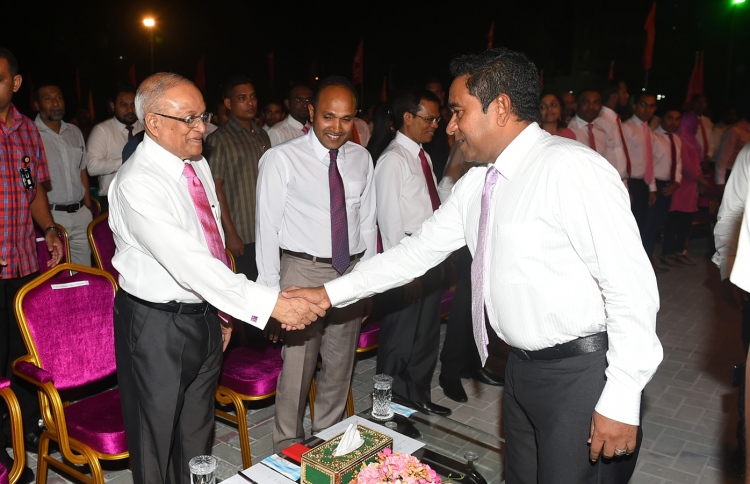 އިންތިޚާބީ މަގާމުތަކުގެ މުއްދަތު ހަމަވެއްޖެ: މައުމޫން