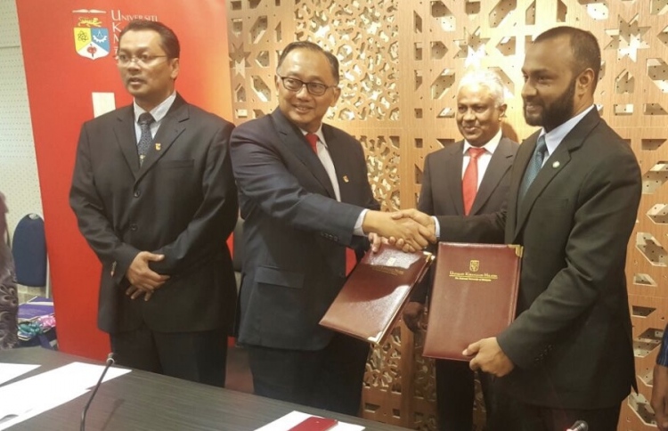 އައިޔޫއެމްއާ މެލޭޝިޔާގެ ޔުނިވާސިޓީއާއެކު އެއްބަސްވުމެއް