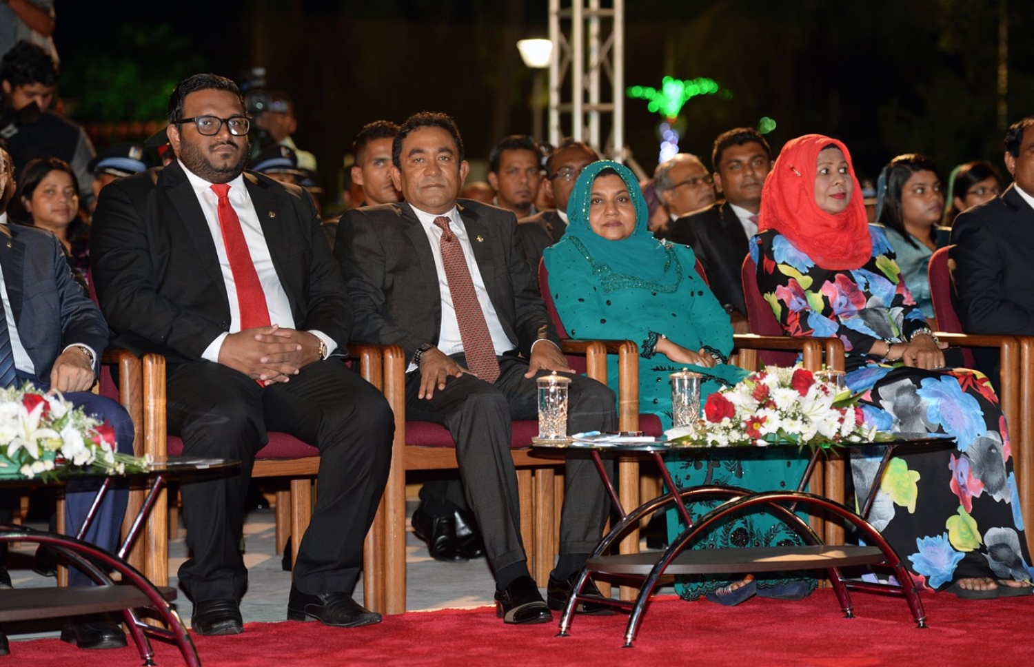 އަދީބާއި ރައީސް ޔާމީން، އަދި ރައީސްގެ އަނބިކަނބަލުން ފާތުމަތު: ކުރީގައި މިއީ އެއް ގްރޫޕް - ފޮޓޯ: މިހާރު