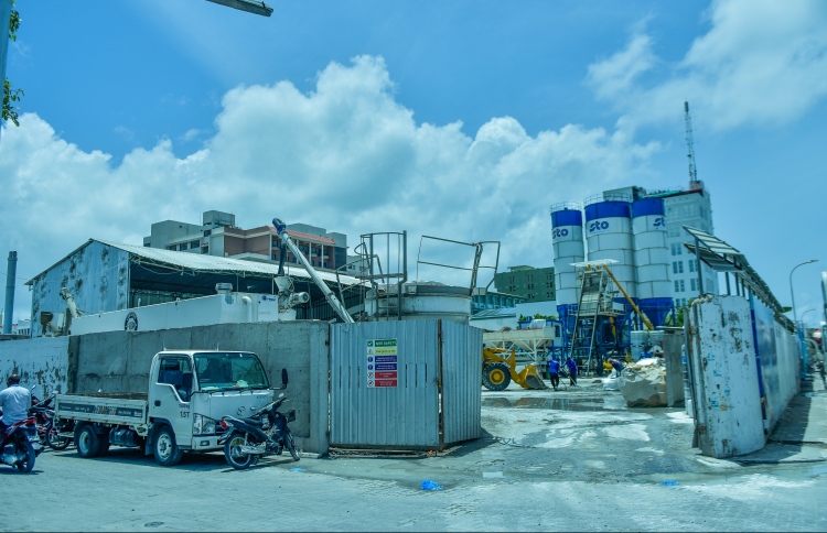 މާލެއިން ގޯތި ގަންނަން ބަޔަކު އަގެއް ހުށަނާޅާ