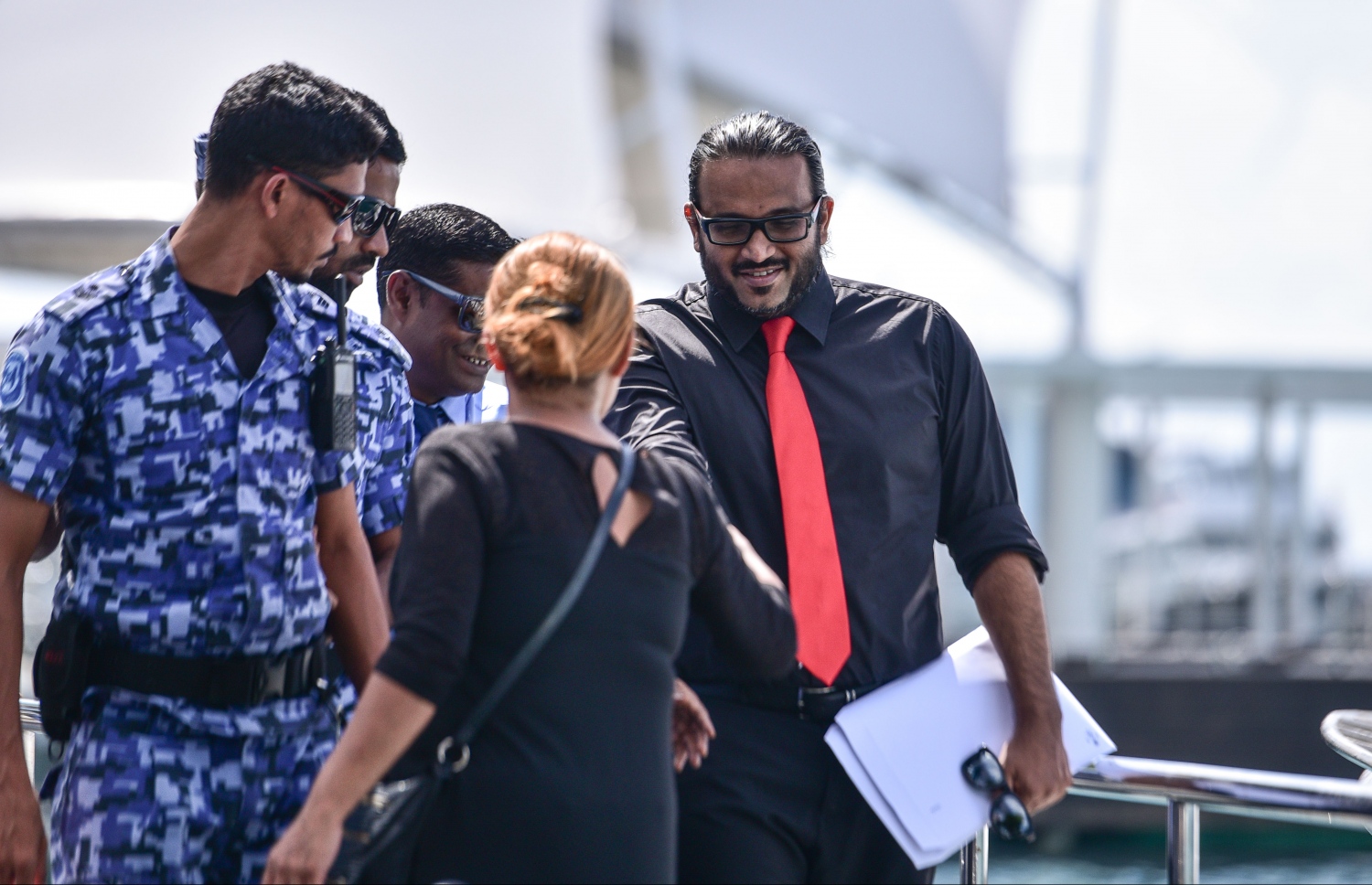 ކުރީގެ ނައިބު ރައީސް އަހްމަދު އަދީބު: ޚިޔާނާތުން މަންފާވި ގިނަ މީހުންގެ މައުލޫމާތު ތަހުގީގަށް އޭނާ ވަނީ ކިޔައިދެއްވާފައި. --ފޮޓޯ/މިހާރު