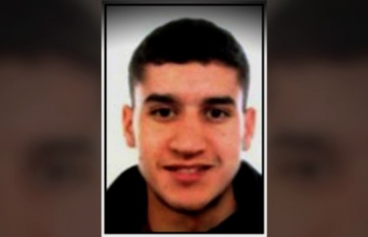 ބާސެލޯނާގައި ހަމަލާ ދިން މީހާ ހޯދަން ފަށައިފި