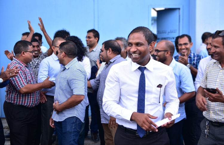 އެޗްއާރުސީއެމް މެމްބަރުން ތިބީ ނިދާފައި: ސައުދު