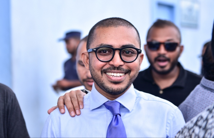 ދެއްކި ވާހަކަ "ފަހުމުނުވި" ކަމަށްބުނެ އަމީތު ޕޮލިހަށް