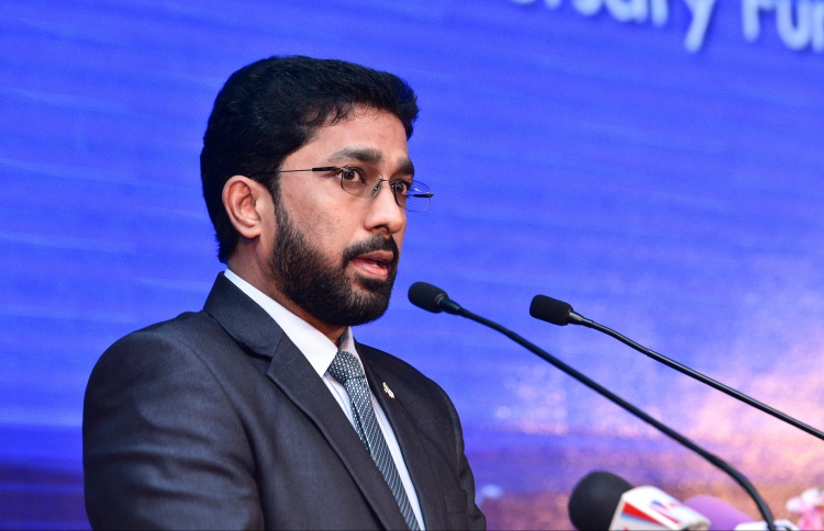 ކަސްޓަމްސް އަކީ ތަރައްގީގެ ބޮޑު ހިއްސާއެއް: އަޒްލީން