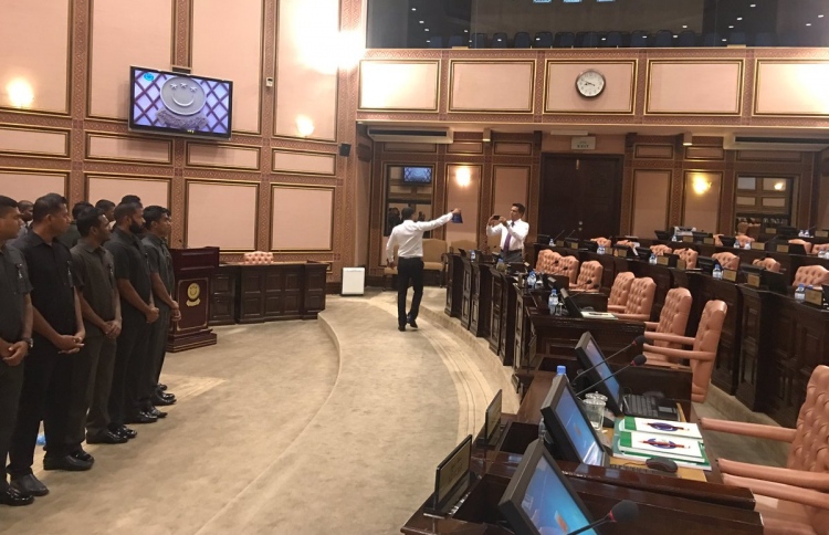 ގަވަރުނަރަކަށް ނަސީރު އައްޔަންކުރަން ރުހުން ދީފި