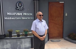 Former President Maumoon Abdul Gayoom pictured in front of Maafushi Prison during a visit to his arrested son, Faris Maumoon. FILE PHOTO/MIHAARU