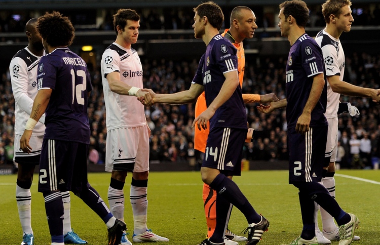 ރެއާލާއި ޑޯޓްމަންޑް އަދި ޓޮޓެންހަމް އެއް ގްރޫޕަކަށް