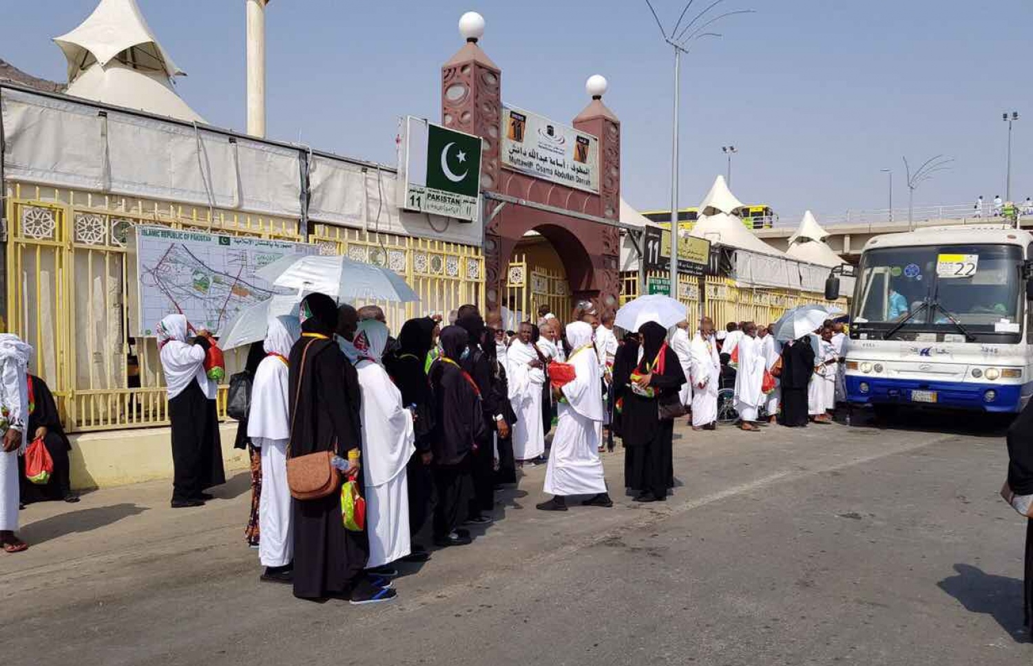 ދިވެހި ހައްޖުވެރިން އަރަފާތު ބިމަށް ދިއުމަށް ބަހަށް އަރަނީ. - ފޮޓޯ: އަހުމަދު އަބްދުﷲ ސައީދު/ މިހާރު