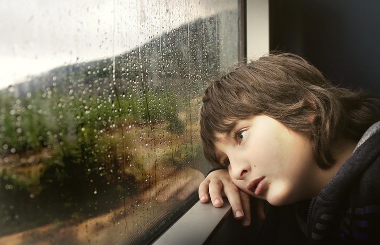 ބޭވަފާތެރިވުމަކީ ދަރިންނަށް ދެވޭ އަނިޔާއެއް